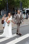 Rotterdam 27 juni 2026
Carola Schouten de burgemeester van Rotterdam, is vandaag getrouwd. Zij en Coert Kleijwegt gaven elkaar het jawoord op het gemeentehuis van Rotterdam. Sander de Kramer trouwde het stel.
