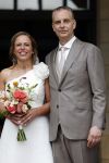 Rotterdam 27 juni 2026
Carola Schouten de burgemeester van Rotterdam, is vandaag getrouwd. Zij en Coert Kleijwegt gaven elkaar het jawoord op het gemeentehuis van Rotterdam. Sander de Kramer trouwde het stel.