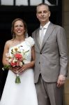 Rotterdam 27 juni 2026
Carola Schouten de burgemeester van Rotterdam, is vandaag getrouwd. Zij en Coert Kleijwegt gaven elkaar het jawoord op het gemeentehuis van Rotterdam. Sander de Kramer trouwde het stel.