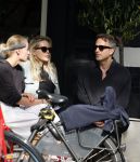 Amsterdam 29 mei 2026
Chantal janzen met haar man Marcel Geeratz op terras .