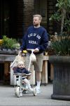Amsterdam 7 mei 2026
Davy Klaassen aan het winkelen met zijn dochtertje 