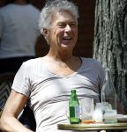 Amsterdam 16 juni 2026
Derk Bolt met een kennis op terras in Amsterdam zuid.