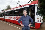 Amsterdam 27 mei 2026
3e deel van de boekenreeks 60 jaar Top 40 wordt feestelijk gelanceerd door bestickerde Top 40-tram met Erik de Zwart als trambestuurder. Natalie La Rose Erik de Zwart, Godfried Nevels en Jeroen Nieuwenhuize  zijn aanwezig 