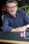 Amsterdam 27 mei 2026
3e deel van de boekenreeks 60 jaar Top 40 wordt feestelijk gelanceerd door bestickerde Top 40-tram met Erik de Zwart als trambestuurder. Natalie La Rose Erik de Zwart, Godfried Nevels en Jeroen Nieuwenhuize  zijn aanwezig 