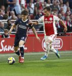Amsterdam, 2 Mei 2026
Kompetitiewedstrijd AJAX-PSV, eindstand 2-2
Esmir Bajraktarevic