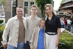 Laren 13 mei 2026
Imca Marina viert haar 85e verjaardag bij het bonte Paard in Laren . De zoon van Imca Marina Floris Oud kwam met zijn vrouw en kinderen 