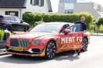 Vinkeveen 23 mei 2026
Frank v Etten heeft een vleesbedrijf (meat for more) Op zijn bentley staat de naam van het bedrijf .