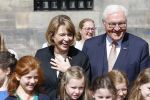 Amsterdam 9 juni 2026
Op uitnodiging van Zijne Majesteit de Koning - Koning Willem Alexander en Koningin Maxima brengt de bondspresident van Duitsland, Frank-Walter Steinmeier, een staatsbezoek aan Nederland. Hij wordt hierbij vergezeld door zijn echtgenote Elke BÃ¼denbender.