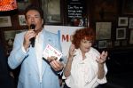 Laren 13 mei 2026
Imca Marina viert haar 85e verjaardag bij het bonte Paard in Laren . Gerard Joling reikte de eerste cd uit 