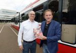 Amsterdam 27 mei 2026
3e deel van de boekenreeks 60 jaar Top 40 wordt feestelijk gelanceerd door bestickerde Top 40-tram met Erik de Zwart als trambestuurder. Natalie La Rose Erik de Zwart, Godfried Nevels en Jeroen Nieuwenhuize  zijn aanwezig 