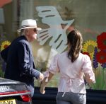 Amsterdam 29 mei 2026
Harry Mens en zijn jongste dochter Nour doen samen boodschappen in Amsterdam zuid.