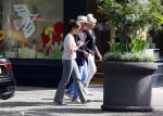 Amsterdam 29 mei 2026
Harry Mens en zijn jongste dochter Nour doen samen boodschappen in Amsterdam zuid.