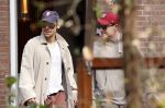 Amsterdam 27 mei 2026
Harry Styles en zijn beveiliger lopen door Amsterdam zuid. Harry geeft 10 concerten in de Johan Cruijff arena.