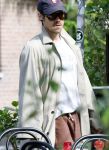 Amsterdam 27 mei 2026
Harry Styles en zijn beveiliger lopen door Amsterdam zuid. Harry geeft 10 concerten in de Johan Cruijff arena.