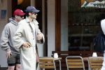 Amsterdam 27 mei 2026
Harry Styles en zijn beveiliger lopen door Amsterdam zuid. Harry geeft 10 concerten in de Johan Cruijff arena.