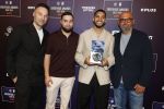 Maarssen 25 mei 2026
Ismael Saibari wordt gekozen tot beste speler van de nederlandse eredivie op het gala van ESPN in de Fabrique . Ismael met zijn management . Rechts Ali Dursun 