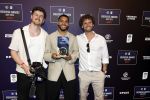 Maarssen 25 mei 2026
Ismael Saibari wordt gekozen tot beste speler van de nederlandse eredivie op het gala van ESPN in de Fabrique . Ismael Saibari met ploeg die hem het hele jaar gevolgd hebben 