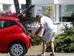 Naarderbos 30 en 31 mei 2026
Jan Westerhoven de nieuwe vriend van Marga Scheide viert zijn 65e verjaardag bij Marga thuis met een tuinfeest .