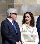 Amsterdam 9 juni 2026
Op uitnodiging van Zijne Majesteit de Koning - Koning Willem Alexander en Koningin Maxima brengt de bondspresident van Duitsland, Frank-Walter Steinmeier, een staatsbezoek aan Nederland. Hij wordt hierbij vergezeld door zijn echtgenote Elke BÃ¼denbender. Jan v Zanen en Femke Halsema