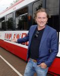 Amsterdam 27 mei 2026
3e deel van de boekenreeks 60 jaar Top 40 wordt feestelijk gelanceerd door bestickerde Top 40-tram met Erik de Zwart als trambestuurder. Natalie La Rose Erik de Zwart, Godfried Nevels en Jeroen Nieuwenhuize  zijn aanwezig 