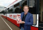 Amsterdam 27 mei 2026
3e deel van de boekenreeks 60 jaar Top 40 wordt feestelijk gelanceerd door bestickerde Top 40-tram met Erik de Zwart als trambestuurder. Natalie La Rose Erik de Zwart, Godfried Nevels en Jeroen Nieuwenhuize  zijn aanwezig 