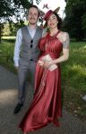 Breukelen 22 juni 2026
Nationale haringparty op Neyenrode . Jessica Chang Sing Pang kwam met haar zoon 