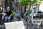 Amsterdam 29 mei 2026
Joep Onderdelinden met partner Hans op de fiets in Amsterdam zuid .