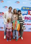Amsterdam 31 mei 2026
Premiere Rutger Thomas en Paco 2 in Pathe Arena . Johnny de Mol kwam met zijn vrouw Anouk de Mol en hun kinderen Johnny jr Fender en Kiki 