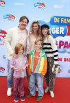 Amsterdam 31 mei 2026
Premiere Rutger Thomas en Paco 2 in Pathe Arena . Johnny de Mol kwam met zijn vrouw Anouk de Mol en hun kinderen Johnny jr Fender en Kiki 