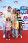 Amsterdam 31 mei 2026
Premiere Rutger Thomas en Paco 2 in Pathe Arena . Johnny de Mol kwam met zijn vrouw Anouk de Mol en hun kinderen Johnny jr Fender en Kiki 