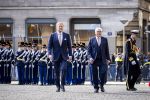 Amsterdam 9 juni 2026
Op uitnodiging van Zijne Majesteit de Koning - Koning Willem Alexander en Koningin Maxima brengt de bondspresident van Duitsland, Frank-Walter Steinmeier, een staatsbezoek aan Nederland. Hij wordt hierbij vergezeld door zijn echtgenote Elke BÃ¼denbender.