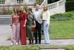 Den Haag 21 mei 2026
Fotouurtje met de koninklijke familie in de Hollandse tuin van Park Clingendael . Aanwezig Koning Willem Alexander Koningin Maxima Prinses Amalia Prinses Alexia en Prinses Ariane . 