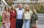 Den Haag 21 mei 2026
Fotouurtje met de koninklijke familie in de Hollandse tuin van Park Clingendael . Aanwezig Koning Willem Alexander Koningin Maxima Prinses Amalia Prinses Alexia en Prinses Ariane . 