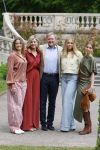 Den Haag 21 mei 2026
Fotouurtje met de koninklijke familie in de Hollandse tuin van Park Clingendael . Aanwezig Koning Willem Alexander Koningin Maxima Prinses Amalia Prinses Alexia en Prinses Ariane . 