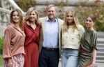 Den Haag 21 mei 2026
Fotouurtje met de koninklijke familie in de Hollandse tuin van Park Clingendael . Aanwezig Koning Willem Alexander Koningin Maxima Prinses Amalia Prinses Alexia en Prinses Ariane . 