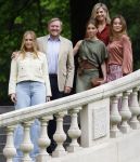 Den Haag 21 mei 2026
Fotouurtje met de koninklijke familie in de Hollandse tuin van Park Clingendael . Aanwezig Koning Willem Alexander Koningin Maxima Prinses Amalia Prinses Alexia en Prinses Ariane . 