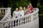 Den Haag 21 mei 2026
Fotouurtje met de koninklijke familie in de Hollandse tuin van Park Clingendael . Aanwezig Koning Willem Alexander Koningin Maxima Prinses Amalia Prinses Alexia en Prinses Ariane . 