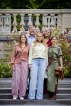 Den Haag 21 mei 2026
Fotouurtje met de koninklijke familie in de Hollandse tuin van Park Clingendael . Aanwezig Koning Willem Alexander Koningin Maxima Prinses Amalia Prinses Alexia en Prinses Ariane . 