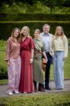Den Haag 21 mei 2026
Fotouurtje met de koninklijke familie in de Hollandse tuin van Park Clingendael . Aanwezig Koning Willem Alexander Koningin Maxima Prinses Amalia Prinses Alexia en Prinses Ariane . 