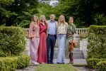 Den Haag 21 mei 2026
Fotouurtje met de koninklijke familie in de Hollandse tuin van Park Clingendael . Aanwezig Koning Willem Alexander Koningin Maxima Prinses Amalia Prinses Alexia en Prinses Ariane . 