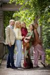 Den Haag 21 mei 2026
Fotouurtje met de koninklijke familie in de Hollandse tuin van Park Clingendael . Aanwezig Koning Willem Alexander Koningin Maxima Prinses Amalia Prinses Alexia en Prinses Ariane . 