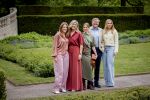 Den Haag 21 mei 2026
Fotouurtje met de koninklijke familie in de Hollandse tuin van Park Clingendael . Aanwezig Koning Willem Alexander Koningin Maxima Prinses Amalia Prinses Alexia en Prinses Ariane . 