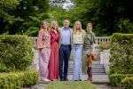 Den Haag 21 mei 2026
Fotouurtje met de koninklijke familie in de Hollandse tuin van Park Clingendael . Aanwezig Koning Willem Alexander Koningin Maxima Prinses Amalia Prinses Alexia en Prinses Ariane . 