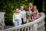Den Haag 21 mei 2026
Fotouurtje met de koninklijke familie in de Hollandse tuin van Park Clingendael . Aanwezig Koning Willem Alexander Koningin Maxima Prinses Amalia Prinses Alexia en Prinses Ariane . 