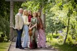 Den Haag 21 mei 2026
Fotouurtje met de koninklijke familie in de Hollandse tuin van Park Clingendael . Aanwezig Koning Willem Alexander Koningin Maxima Prinses Amalia Prinses Alexia en Prinses Ariane . 