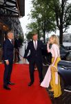 Amsterdam 3 juni 2026
Koning Willem Alexander en Koningin Maxima arriveren bij Carre  voor het Holland festival . Arthur v Dijk ontvangt ze .