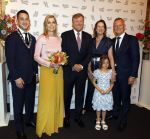 Amsterdam 3 juni 2026
Koning Willem Alexander en Koningin Maxima arriveren bij Carre  voor het Holland festival . Arthur v Dijk ontvangt ze .