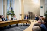 DEN HAAG 30 juni 2026 Koning Willem-Alexander, Koningin Maxima en Prinses Amalia is aanwezig bij de buitengewone vergadering van de Raad van State ter gelegenheid van het afscheid van de heer Thom de Graaf als vice-president.