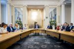DEN HAAG 30 juni 2026 Koning Willem-Alexander, Koningin Maxima en Prinses Amalia is aanwezig bij de buitengewone vergadering van de Raad van State ter gelegenheid van het afscheid van de heer Thom de Graaf als vice-president.