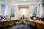 DEN HAAG 30 juni 2026 Koning Willem-Alexander, Koningin Maxima en Prinses Amalia is aanwezig bij de buitengewone vergadering van de Raad van State ter gelegenheid van het afscheid van de heer Thom de Graaf als vice-president.